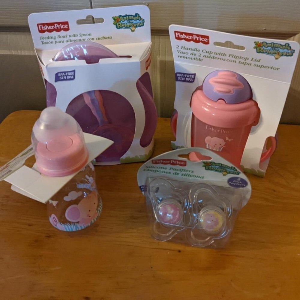 New and Packaged Fisher Price 4pc gift set